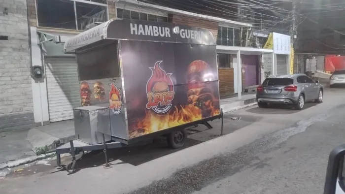 Vendo trailer totalmente de inox  completo  preçinho  bom pra quem quer começar 