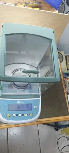 Balança analítica Bel mark210, 4 casas