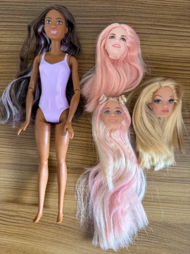 Lotinho Barbie 3 cabeças e cutie reveal