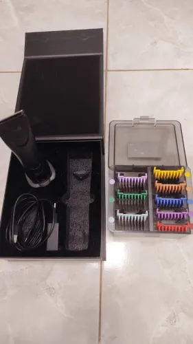 Máquina de tosar PRO7 Com Kit De Adaptadores