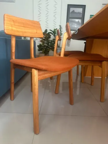 Conjunto de 04 cadeiras sem braço em madeira maciça Cadeira Dera, Líder Interiores