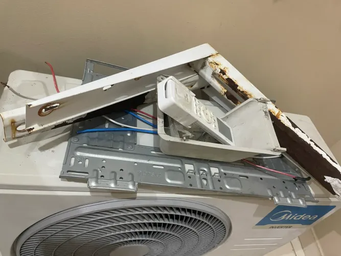 Ar-condicionado Springer Midea Inverter 9.000 BTUs 220V Wi-Fi.