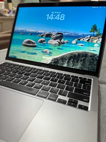 MacBook Air M1 256GB SSD 8GB RAM