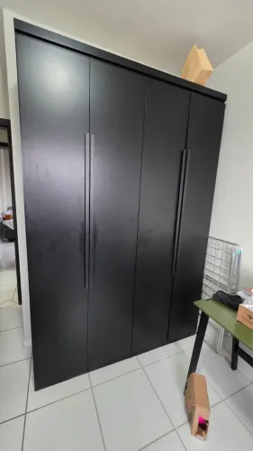 Guarda Roupa Preto