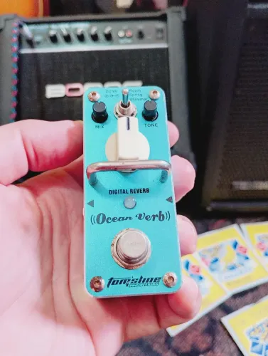 Pedal Oceanverb para guitarra e violão
