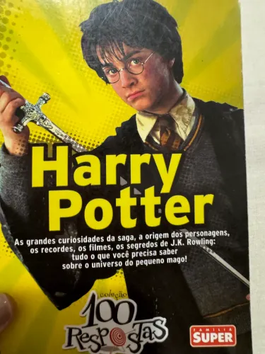 Livro antigo do Harry Poter - Mundo Estranho Apresenta