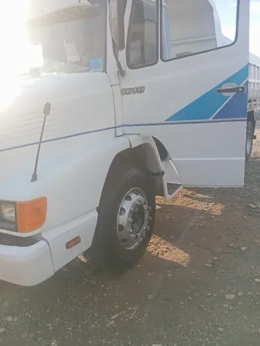 Vende se caminhão caçamba Mercedez Benz ano 98