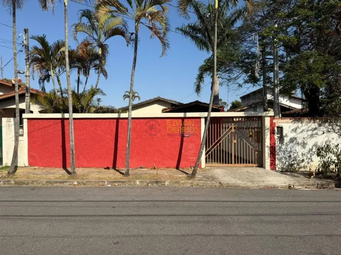 Casa com 3 quartos para Locação, Crispim - Pindamonhangaba