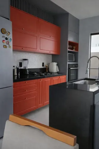 CASA À VENDA NO HORTOVILLE CONFORTO, ELEGÂNCIA E CONDOMÍNIO CLUBE!