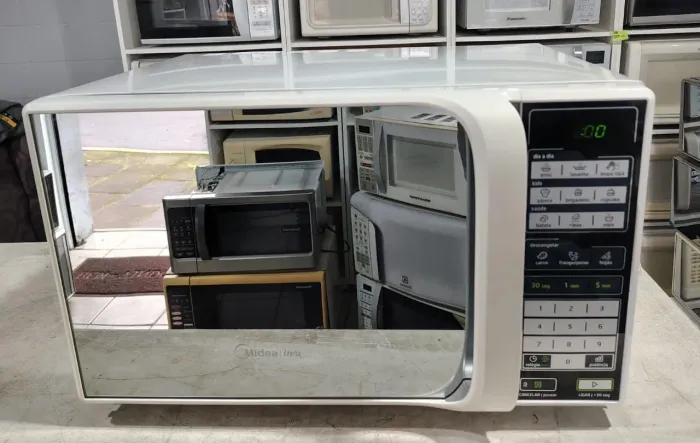 Microondas Midea espelhado 31 Litros com Garantia de 3 meses