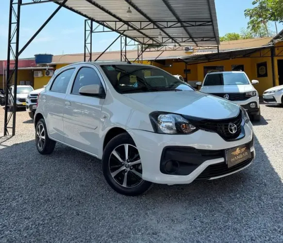 Toyota Etios 1.3 Flex 16V 5P Mec. 2021