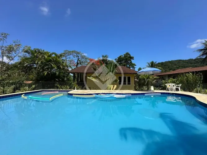 Casa em condomínio "PORTEIRA FECHADA" - 8 quartos (sendo 6 suítes) - 1.639,80m2 - Parque S