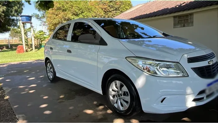 Chevrolet Onix JOY Hatch 1.0 8V Flex Mec. 4P 2018