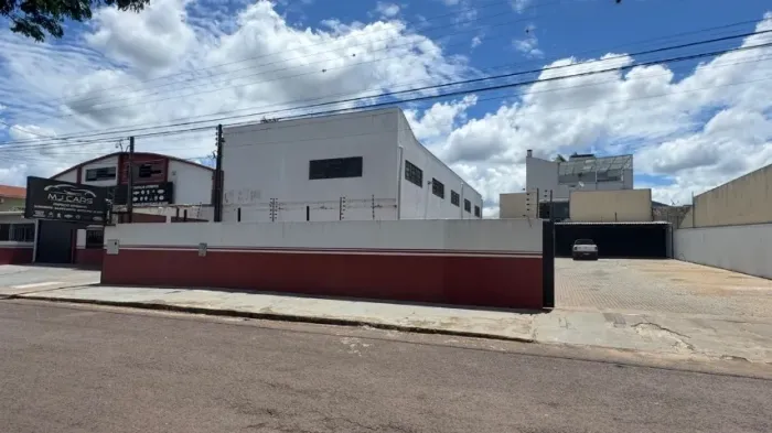Barracão bairro Maria Luiza 