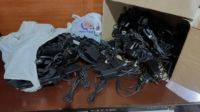 Carregador lote com 80 unidades