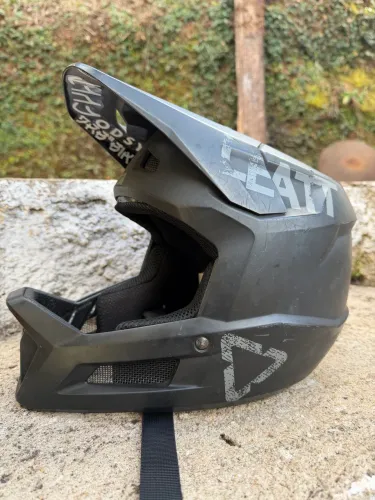 Capacete Leat 1.0