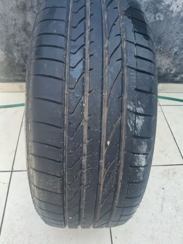 Vendo pneu Bridgestone 255/50R20