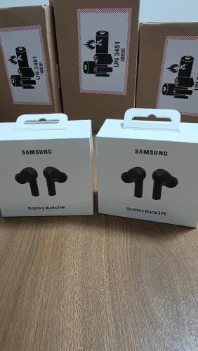 Fone Samsung Galaxy Buds 3 FE - cor preta