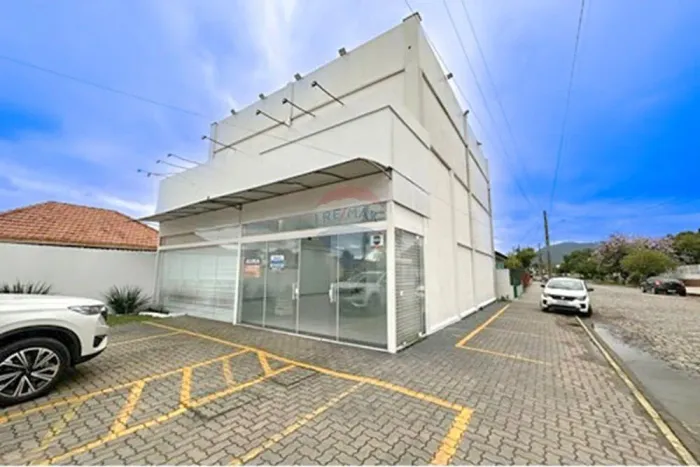 Ponto comercial na rua Venâncio Aires