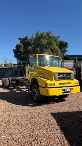 Mercedes-Benz 1620 ano 2003 no chassi