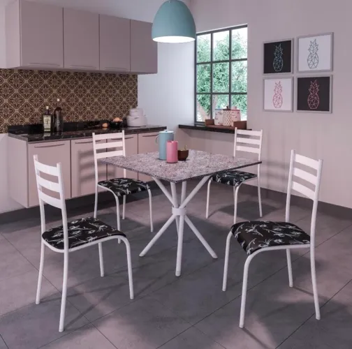 Conjunto de mesa com 4 cadeiras