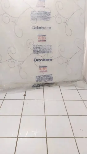 Cama kingsize nova