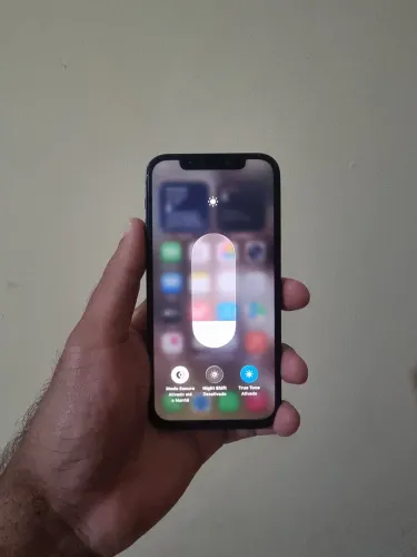 iPhone 12 de 64GB por 1.100 ou troca em Android