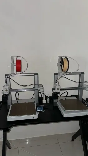 Kit 2 Impressoras 3D Bambu Lab A1 + Diversos Filamentos PLA