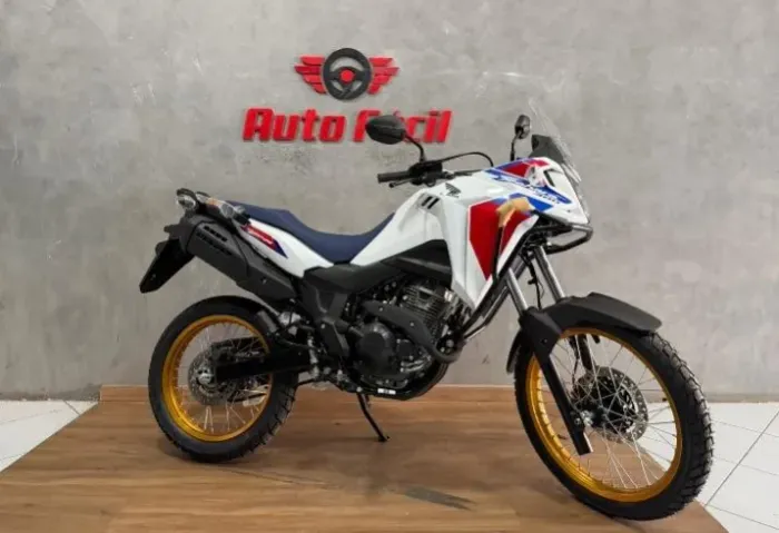 Honda XRE 300 Sahara ADV 2026