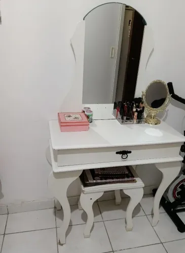 Penteadeira antiga sem avarias
