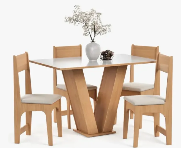 Mesa com 4 cadeiras 