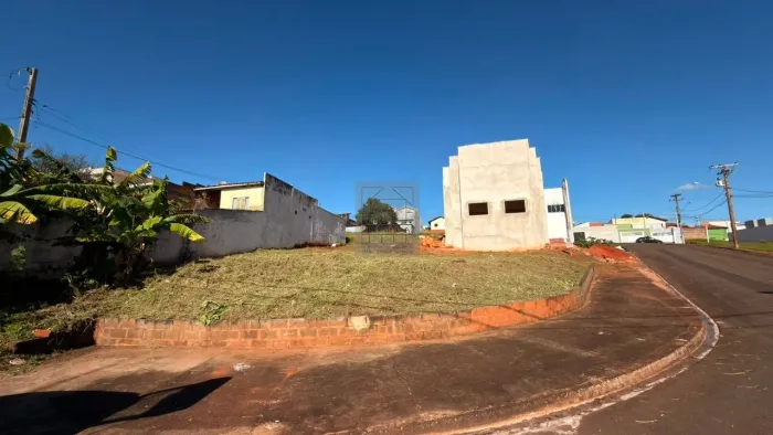 Terreno à Venda no Altos do Paraíso.