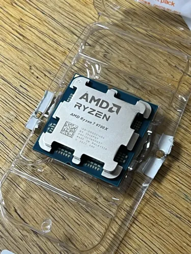 RYZEN 7 9700x am5