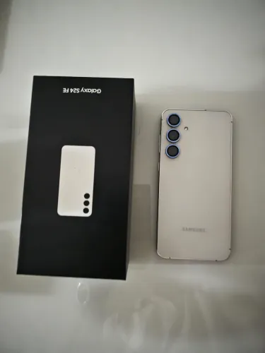 Sansung S24fe muito novo
