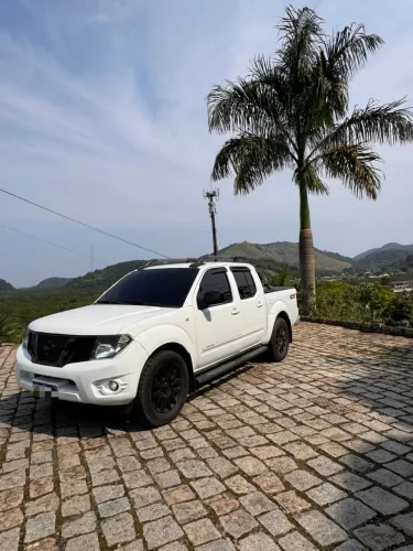 Nissan Frontier SL CD 4X4 2.5tb Diesel AUT 2016