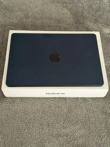 MACBOOK AIR M3 8GB RAM 512GB SSD