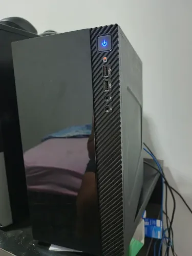 PC Completo AMD A10 + SSD 120GB + Monitor Samsung 17?