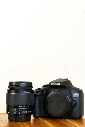 Canon EOS Rebel T7 - Excelente Estado