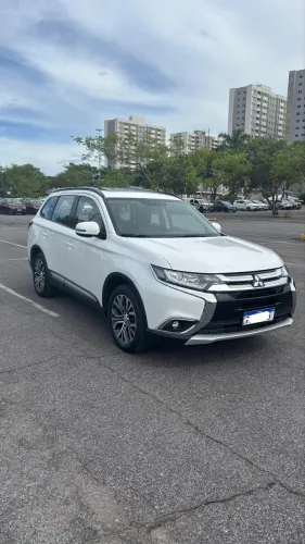 Mitsubishi Outlander 2.0 16V 160cv Aut. 2016