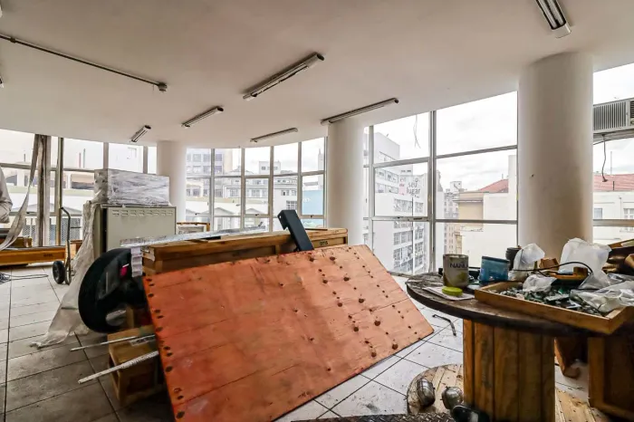 Sala comercial na Rua José Bonifácio, 24 - Sala 94  78 m²