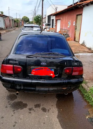 Ford Escort GL 1.6 MPI 2001