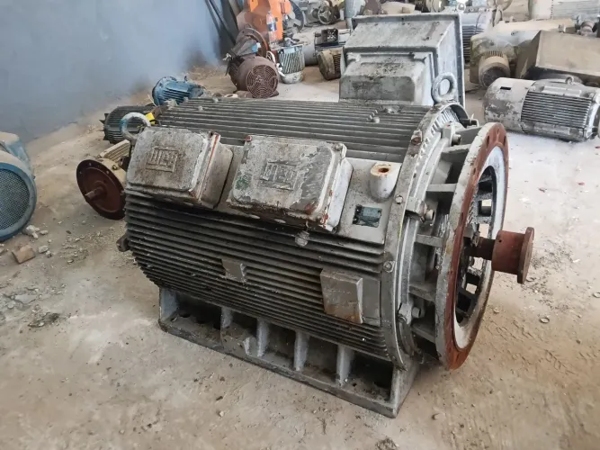 (600cv e 450cv) 02 Motores Elétrico Industrial 600 CV e 350 CV