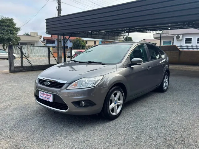 Ford Focus 1.6 S/se/se Plus Flex 8v/16v 5P 2011