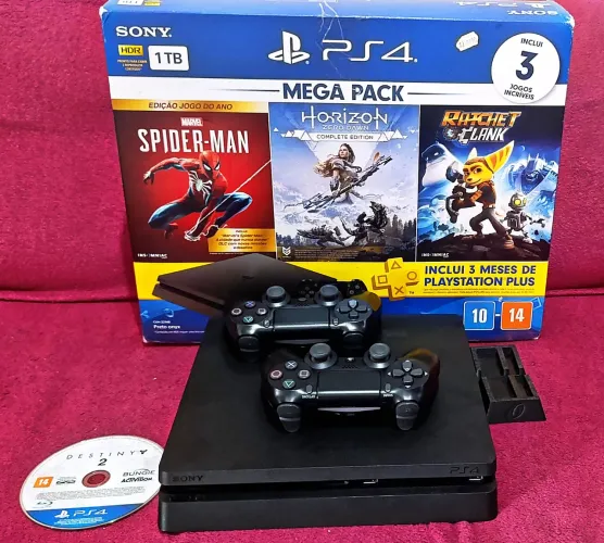 PS4 Slim 750gb jogos e 2 controles