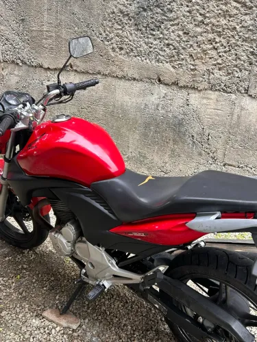 Vende se Honda CB 300R de 2010