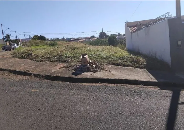 VENDO TERRENO - JARDIM VITÓRIA | FERNANDÓPOLIS/SP