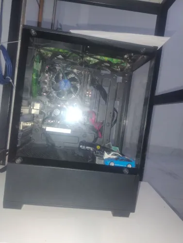 Pc básico para jogos leves e trabalho jogo tipo Roblox e valorant