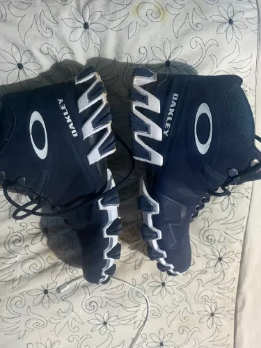 Botinha da Oakley Turlock Mid masculina