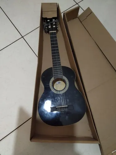 Violão usado, em ótimo estado