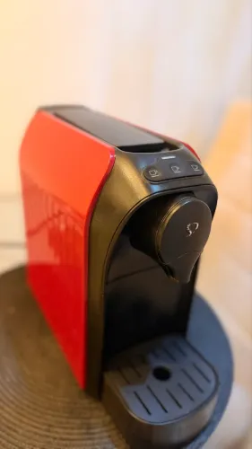 Cafeteira Espresso Passione Vermelha Automática - TRES 3 Corações